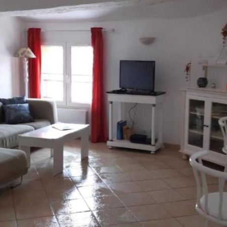 Duplex De Charme Avec Terrasse Au Coeur Du Village Lorgues Luaran gambar